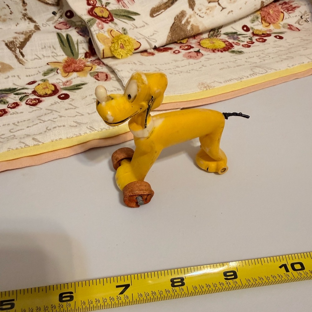 Rare Disney Pluto Figurine Pull Toy Roller  WDP Hong Kong #ty. Vintage retro